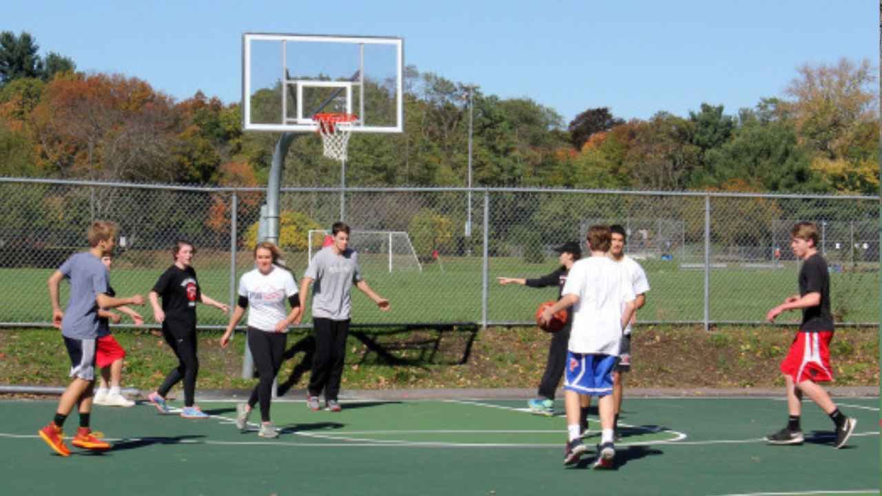 High-School-outdoor-Basketball-Courts-Dimensions_